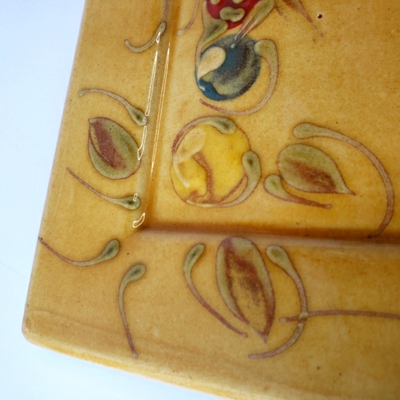 T Comme Terre de Provence Made in France hand painted & glazed terracotta plate - Picture 6 of 9